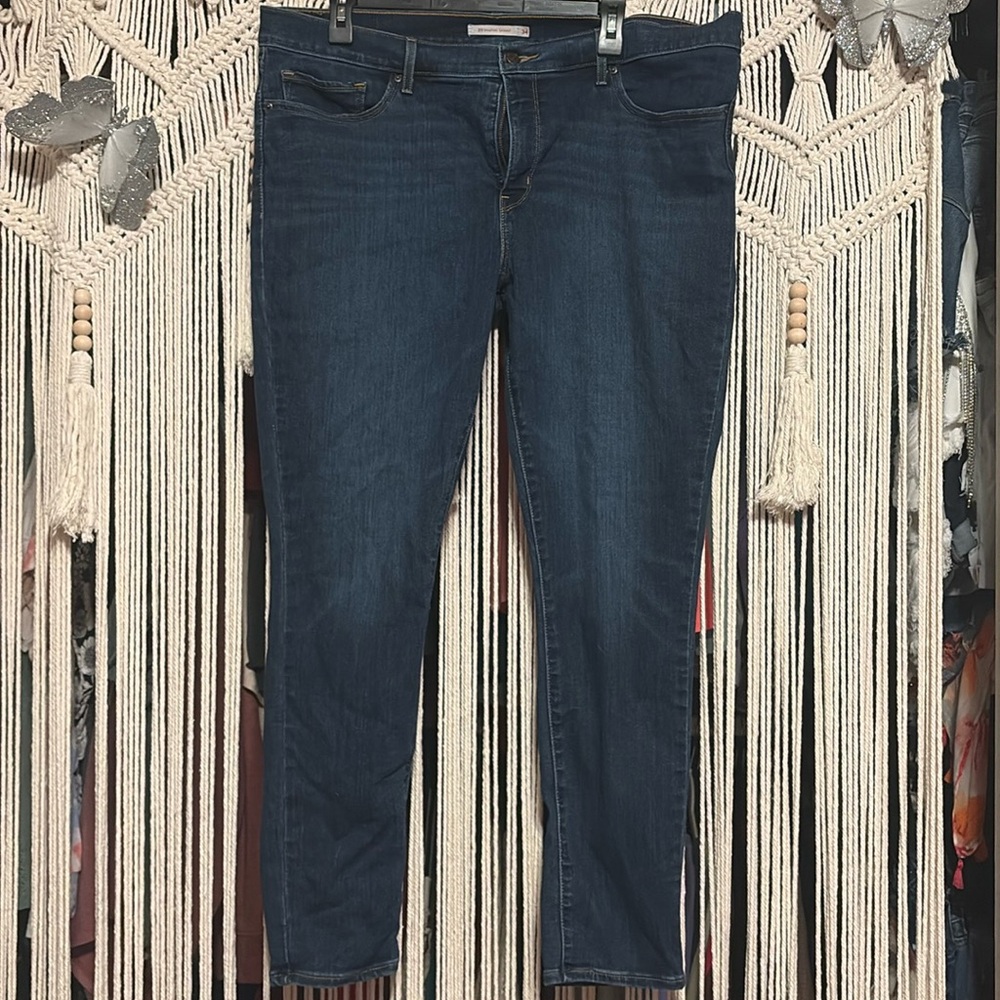 NWOT Levi 311 Shaping Skinny plus Size Jeans size 34/18